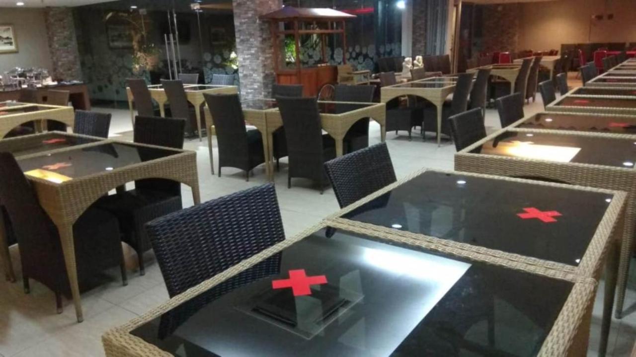יוגיאקרטה Hotel Arjuna מראה חיצוני תמונה