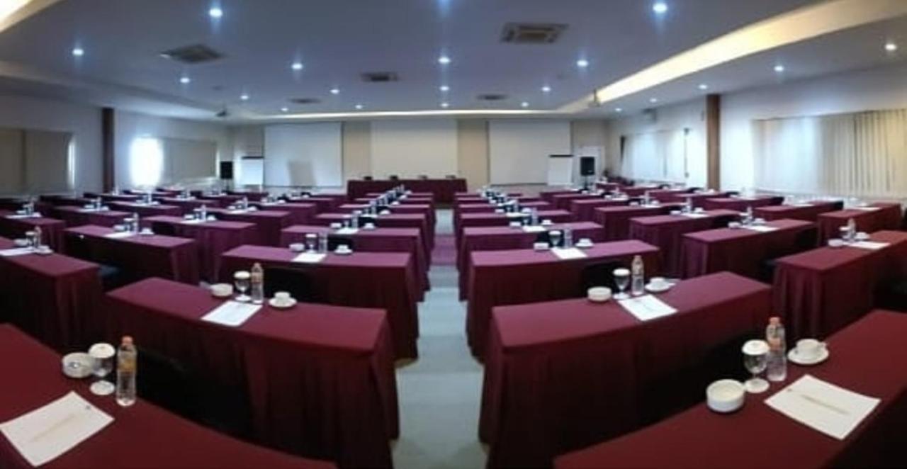 יוגיאקרטה Hotel Arjuna מראה חיצוני תמונה