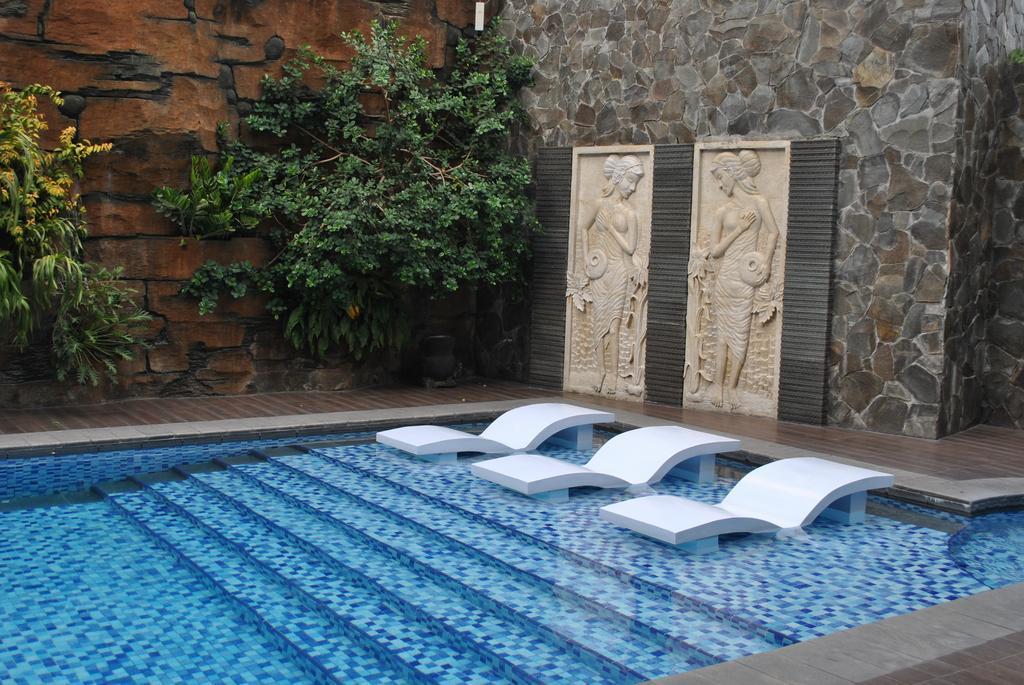 יוגיאקרטה Hotel Arjuna מראה חיצוני תמונה