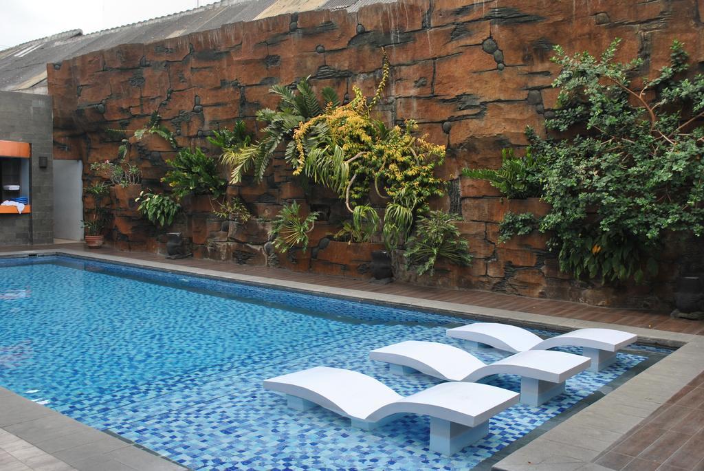 יוגיאקרטה Hotel Arjuna מראה חיצוני תמונה