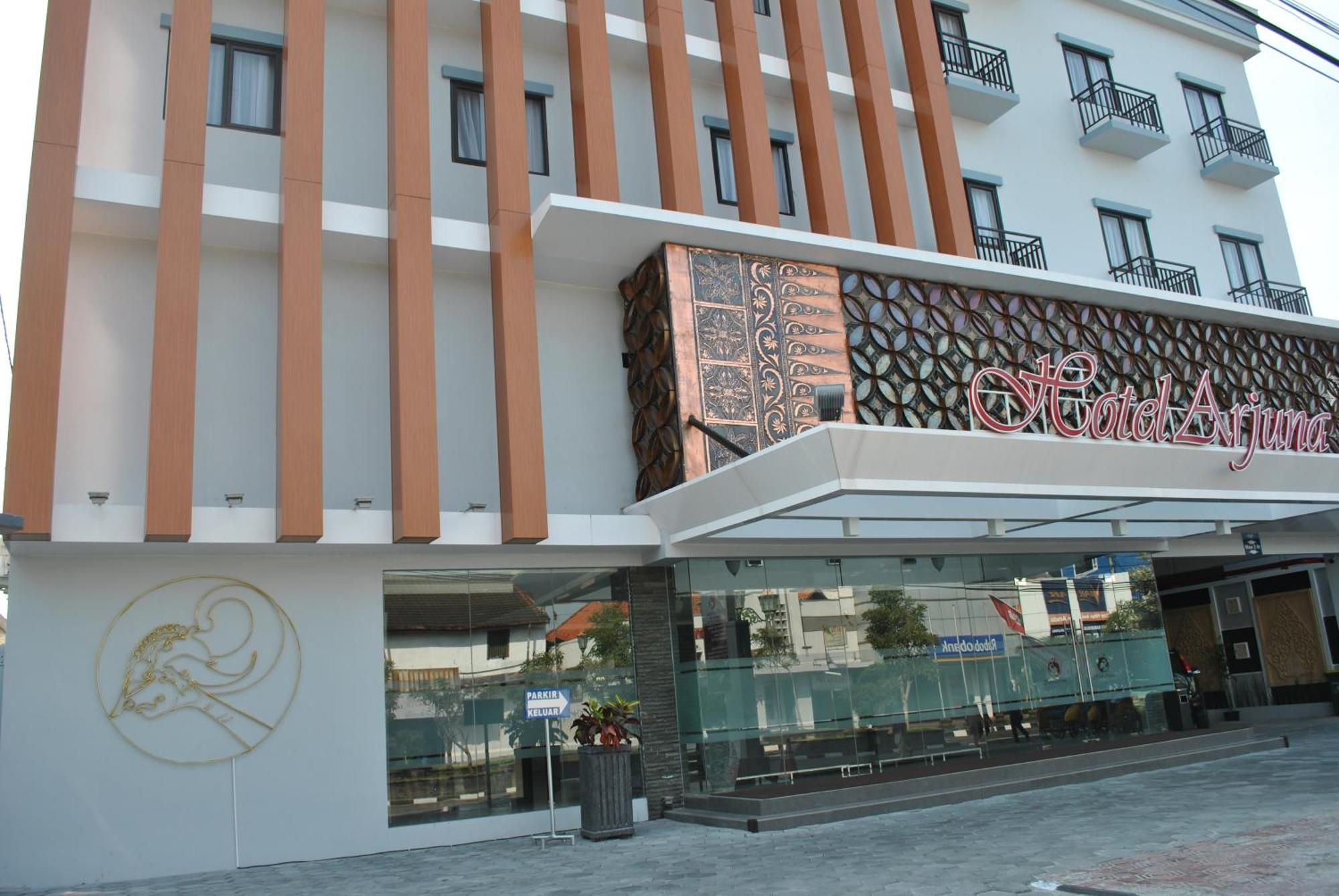 יוגיאקרטה Hotel Arjuna מראה חיצוני תמונה