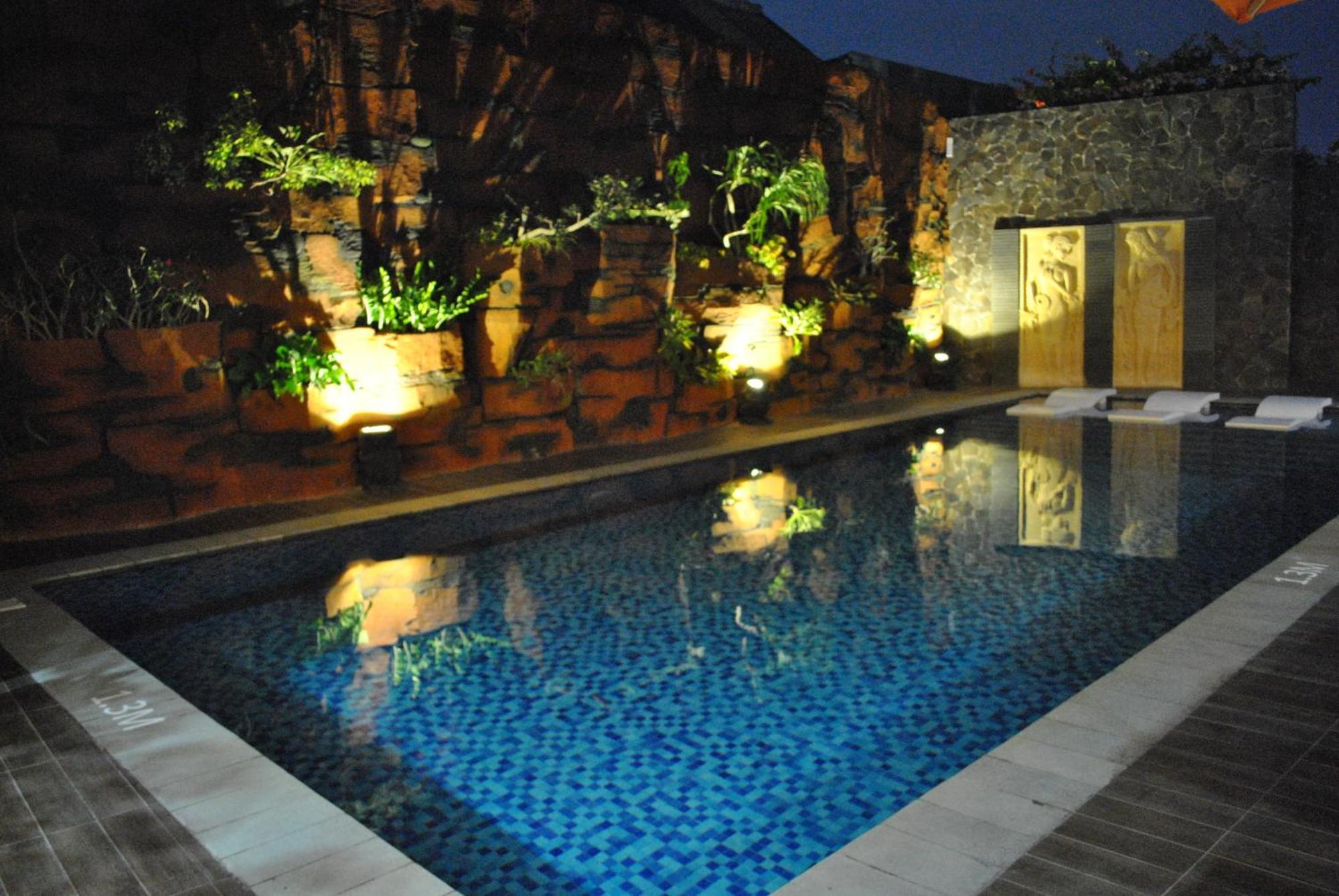 יוגיאקרטה Hotel Arjuna מראה חיצוני תמונה