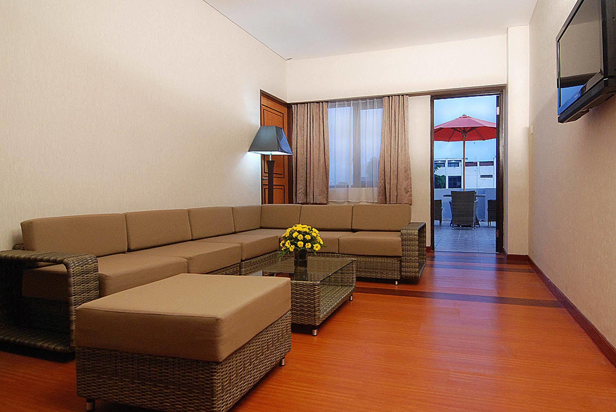 יוגיאקרטה Hotel Arjuna מראה חיצוני תמונה