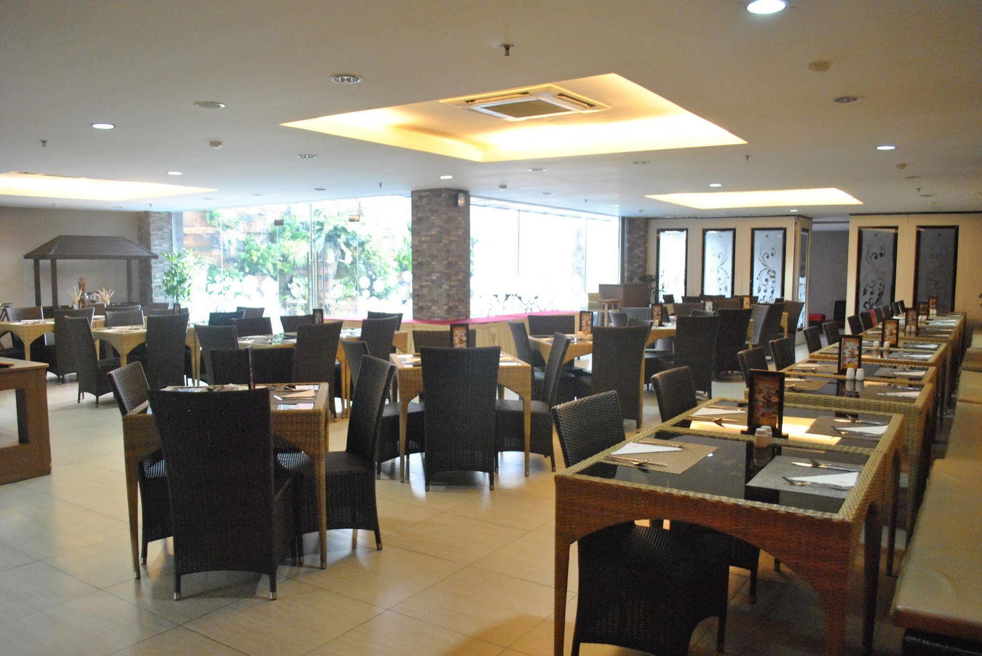 יוגיאקרטה Hotel Arjuna מראה חיצוני תמונה